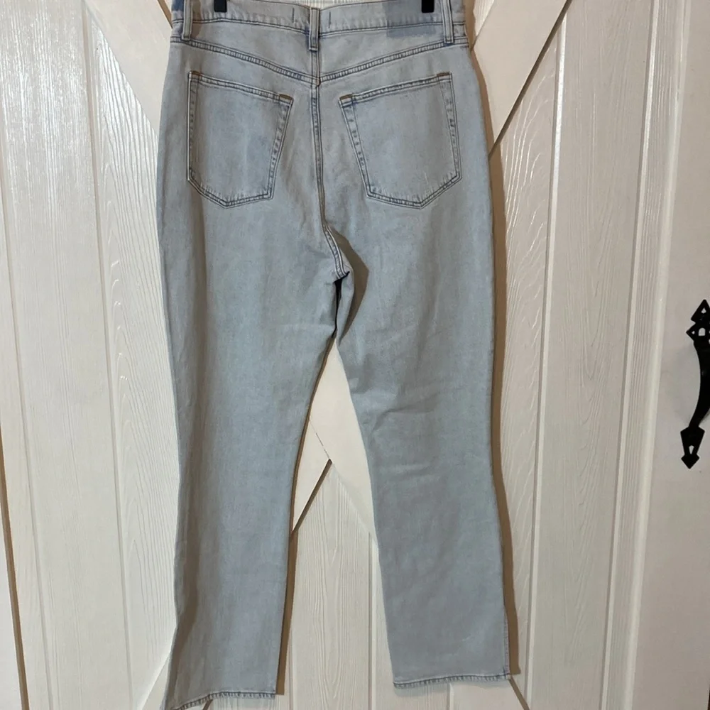 Abercrombie & Fitch - The Slim Straight Ultra High Rise - Picture 6 of 12